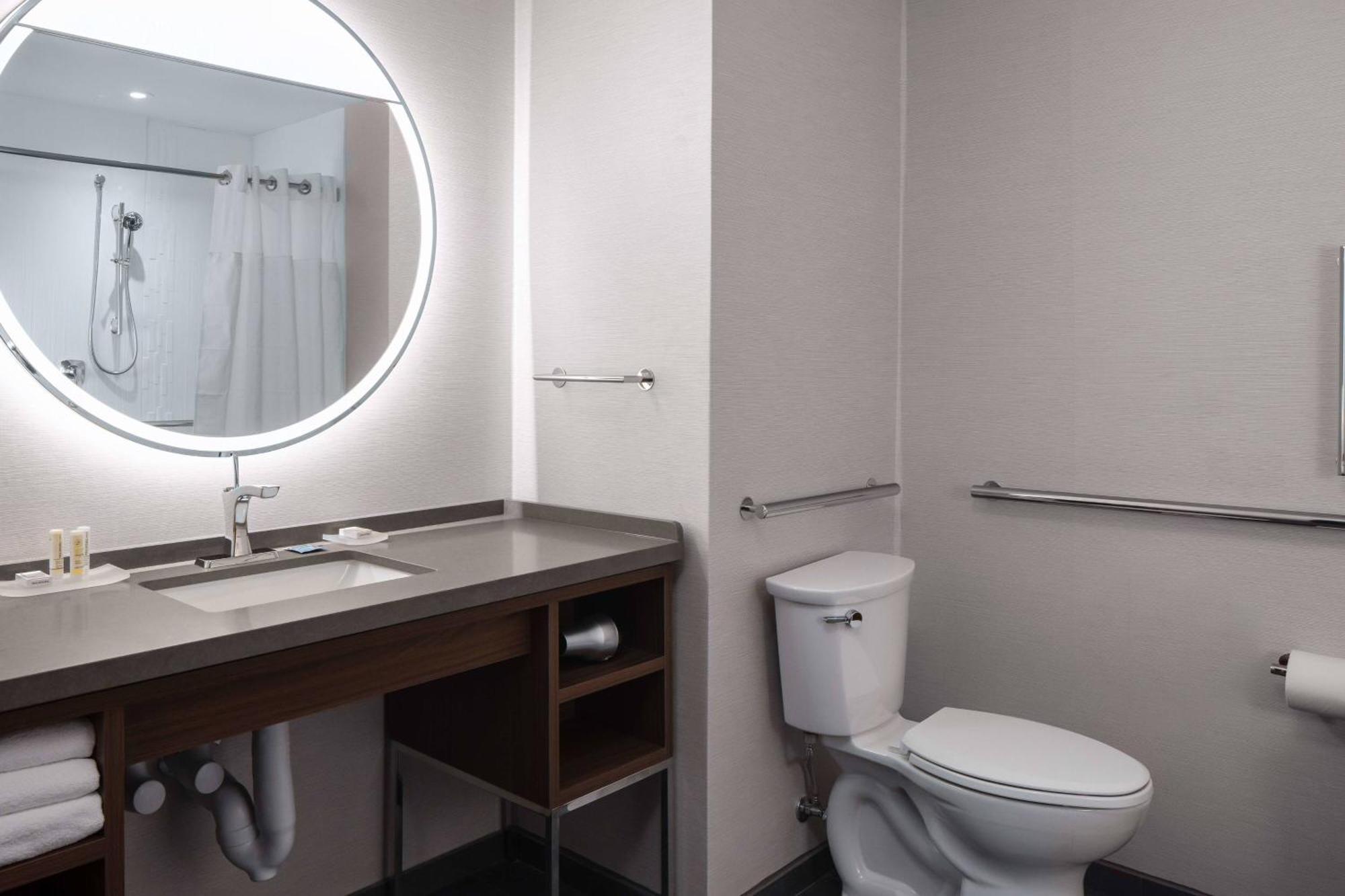 Courtyard By Marriott Jefferson City Bagian luar foto