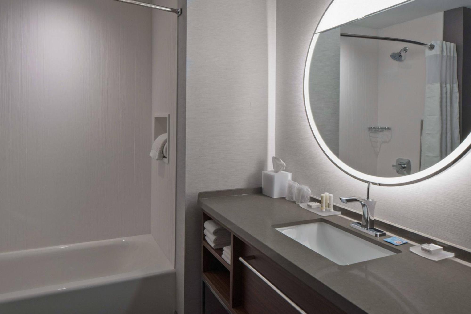 Courtyard By Marriott Jefferson City Bagian luar foto